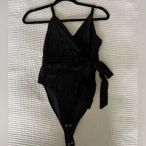 Forever 21 size s black ribbed bodysuit